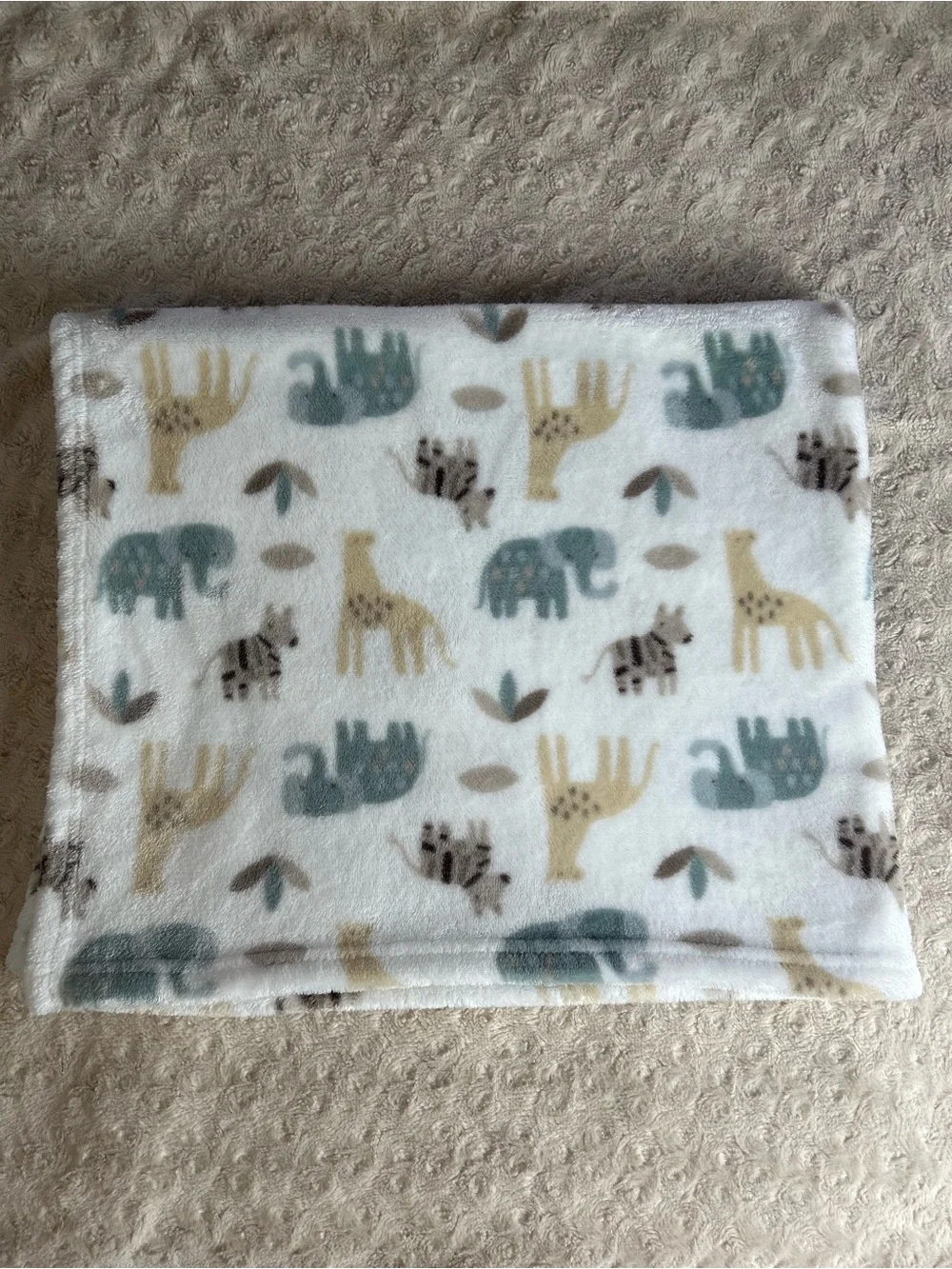 Dreamgro Safari Zoo Animals Baby Blanket Zebra Giraffe Elephant Leaves White